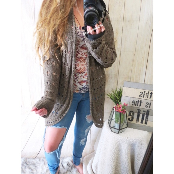 Slouchy Olive green open knit cardigan 🌿 - Picture 2 of 7